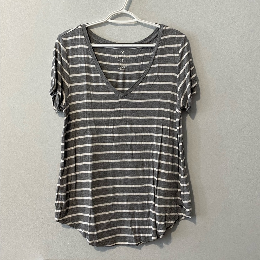 American Eagle soft tee size medium